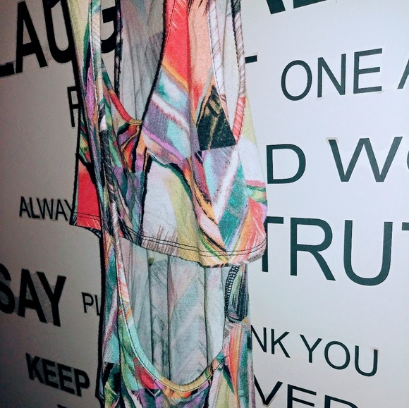 Tank top. - Picture 3 of 3